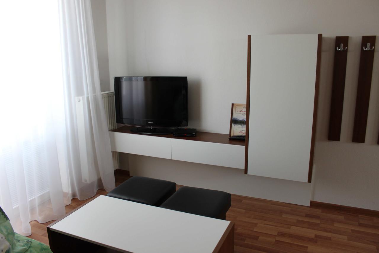 Privat Arcadia Apartment Podhájska Exterior photo