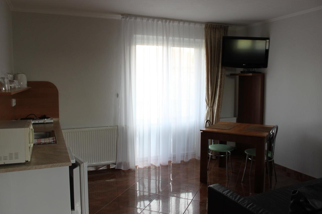 Privat Arcadia Apartment Podhájska Exterior photo