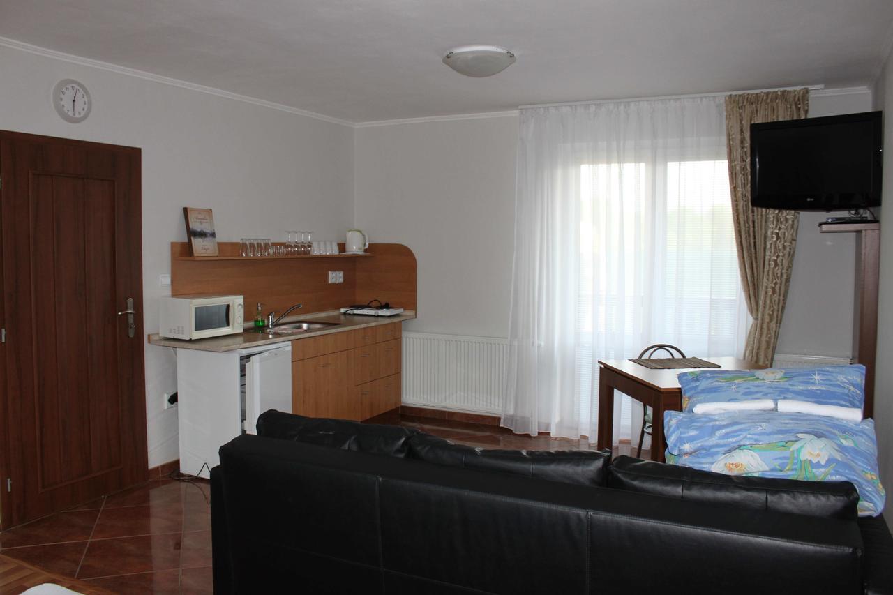 Privat Arcadia Apartment Podhájska Exterior photo