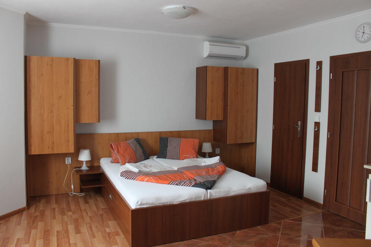 Privat Arcadia Apartment Podhájska Exterior photo