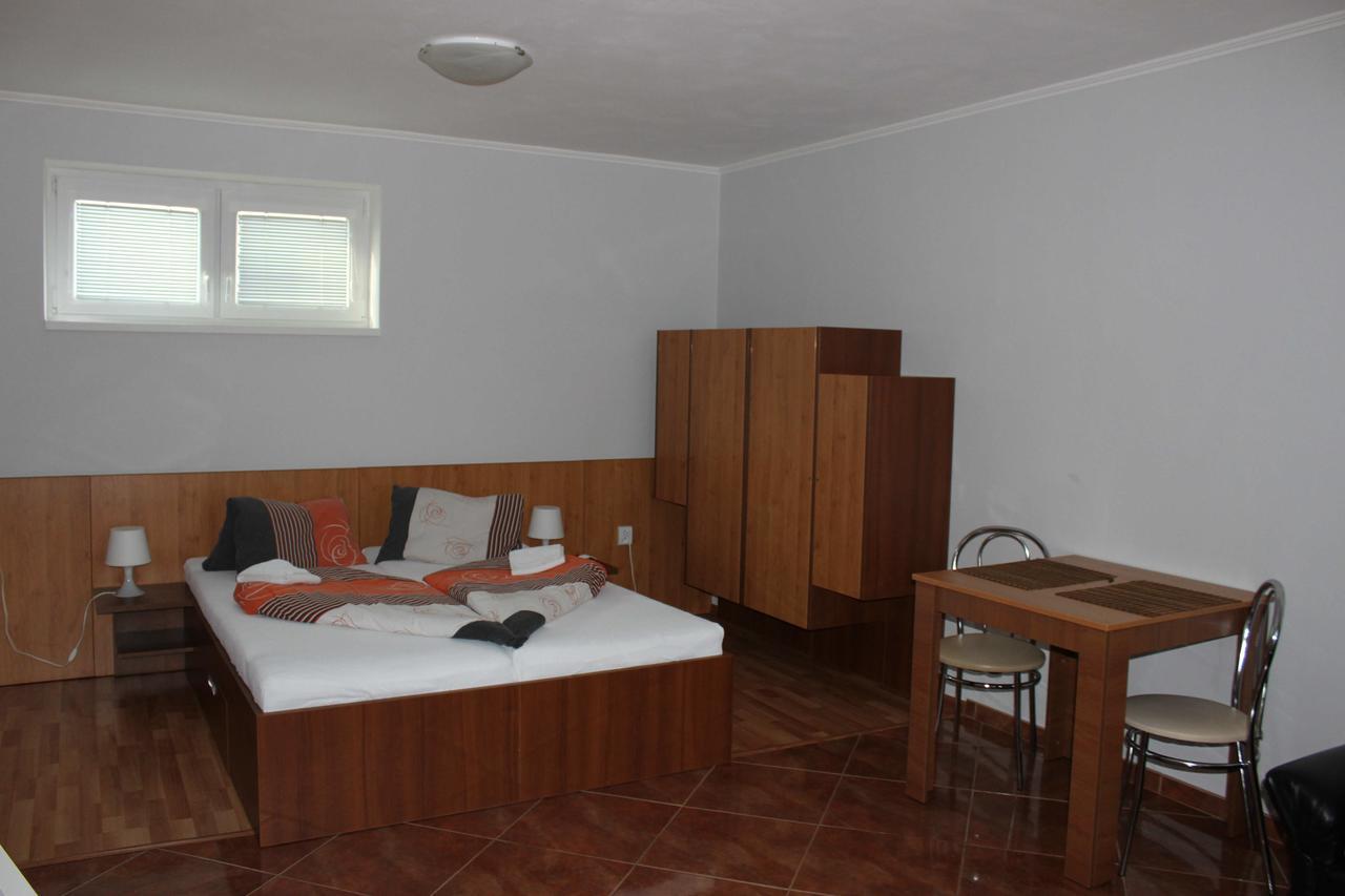 Privat Arcadia Apartment Podhájska Exterior photo